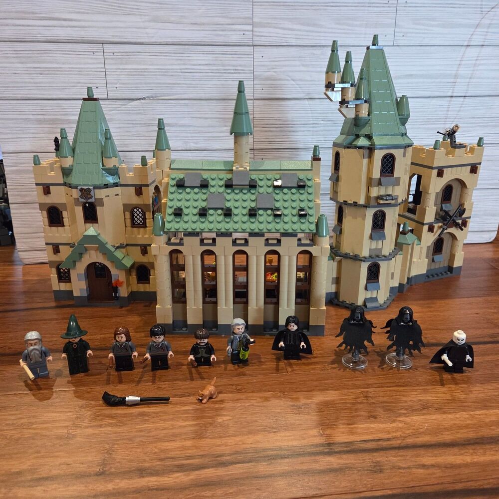 Lego Harry Potter 4842 Hogwarts Castle 100% with Minifigures No Box or Manual